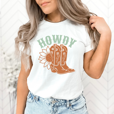 Howdy Graphic Tee- multiple colors